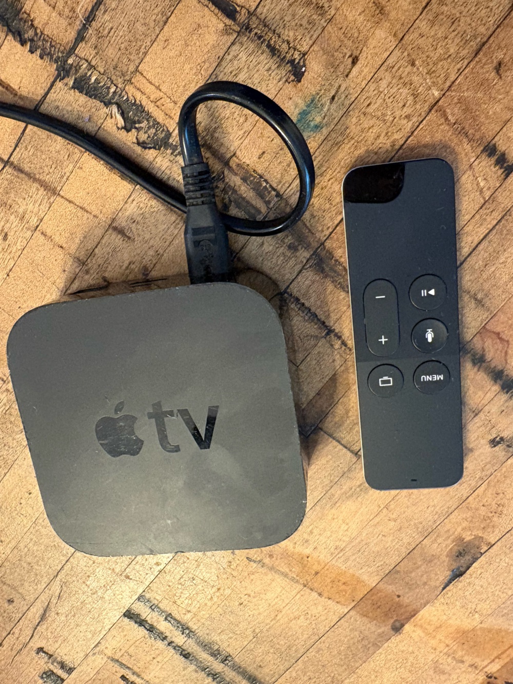 Apple TV HD model a1625 EUC